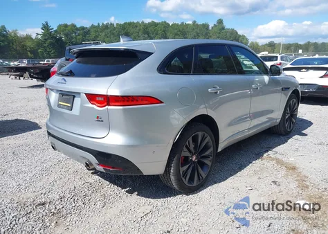 2017 Jaguar F-Pace First Edition z USA, uszkodzony, nr VIN SADCP2BV2HA054844